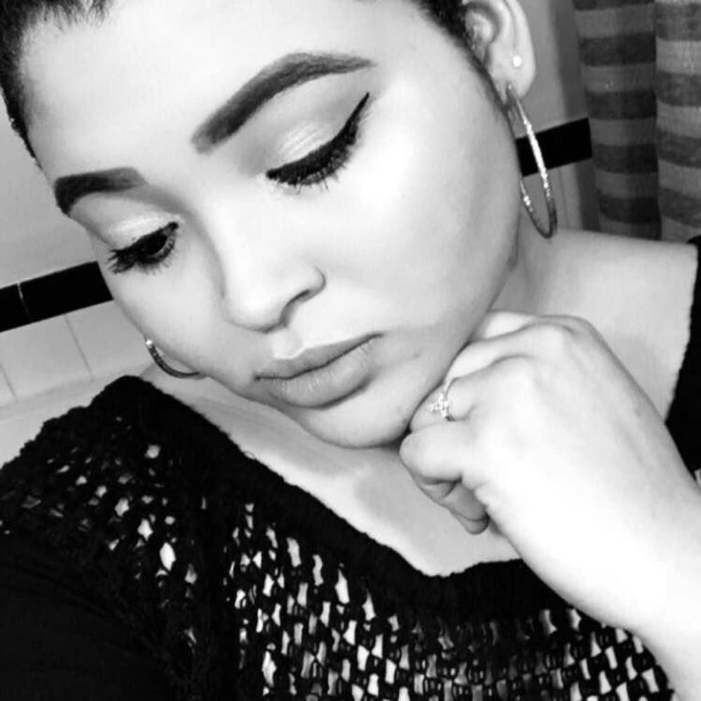 Meet your Posher, Dariela
